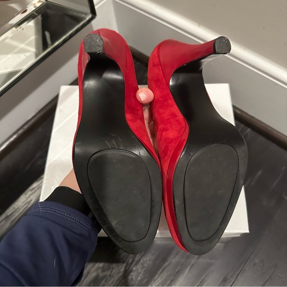 Red Pumps - Picture 6 of 6